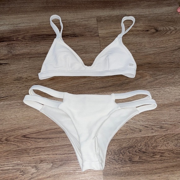 Billabong Other - Women’s Billabong Bikini Set